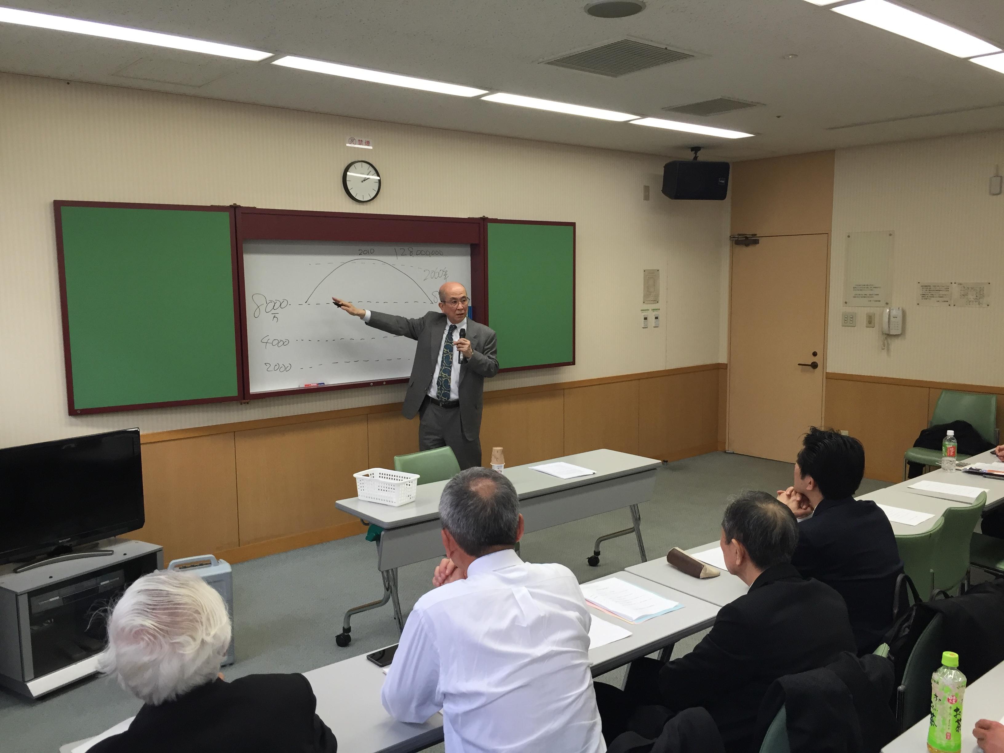 講師 特定社会保険労務士 海田正夫先生