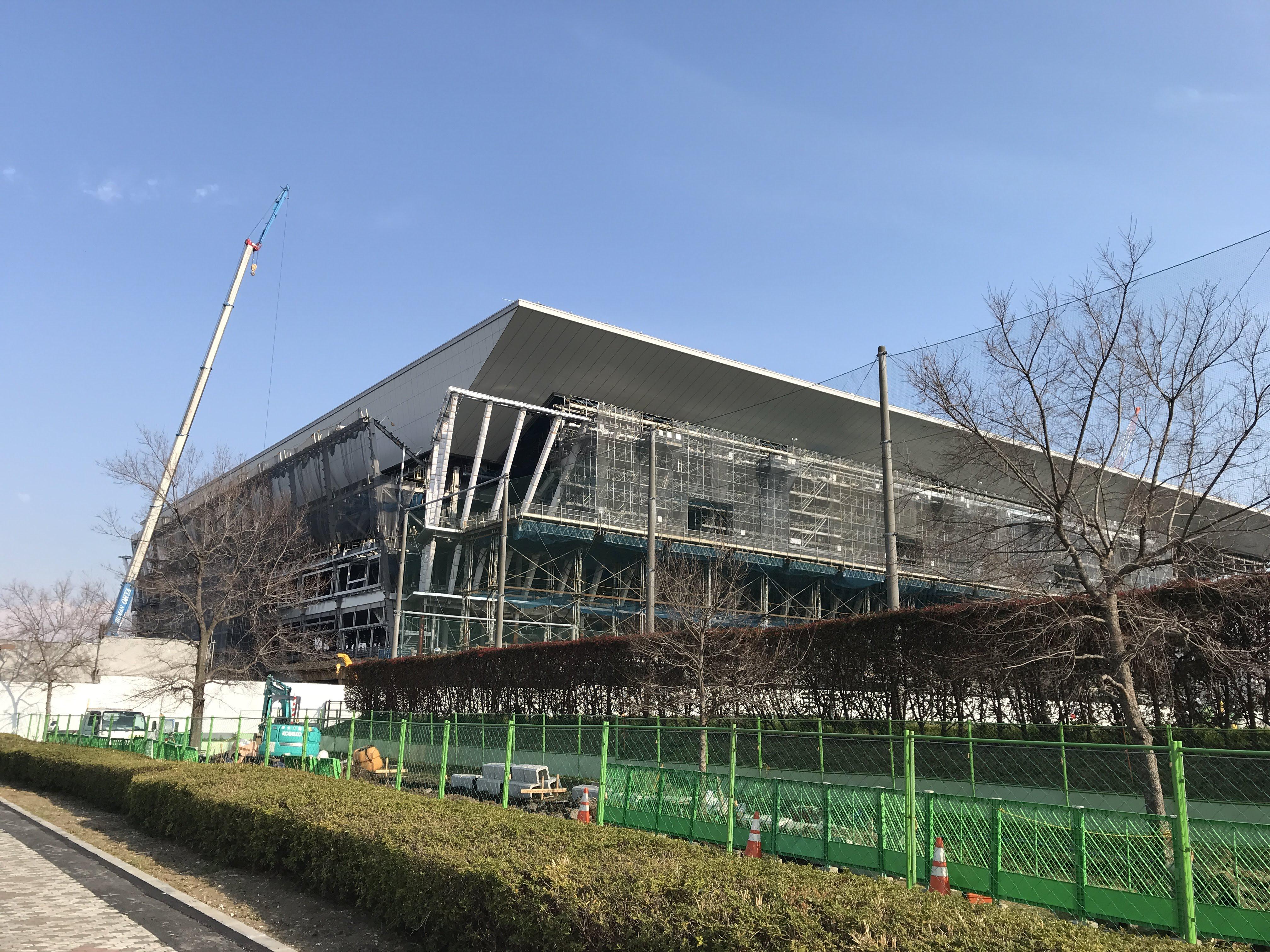 建設中東京アクアティクスセンター